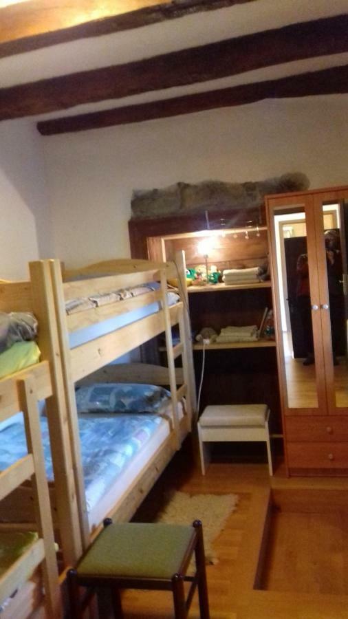Apartmaji Pri Zivcovih Dutovlje Екстериор снимка